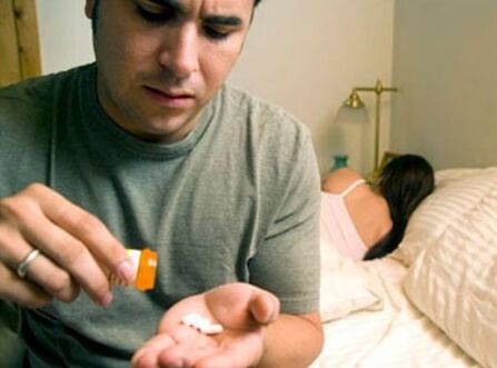 Man taking pills for prostatitis